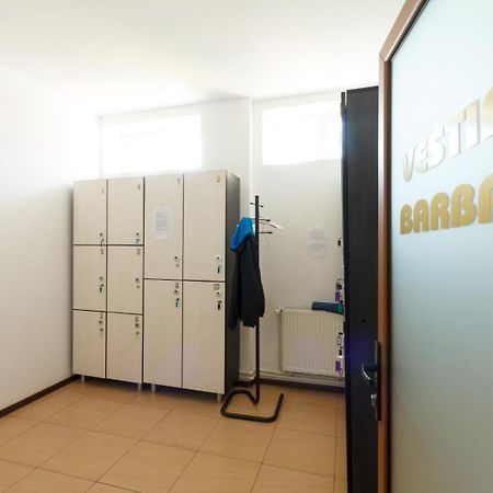 YMY Hotel Târgu Jiu Buitenkant foto