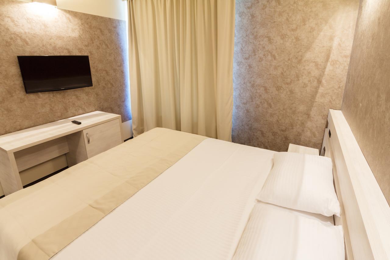 YMY Hotel Târgu Jiu Kamer foto